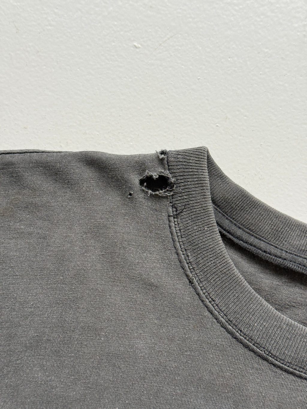 Faded Wolf & Truck 90's Vintage Graphic T-Shirt - Medium