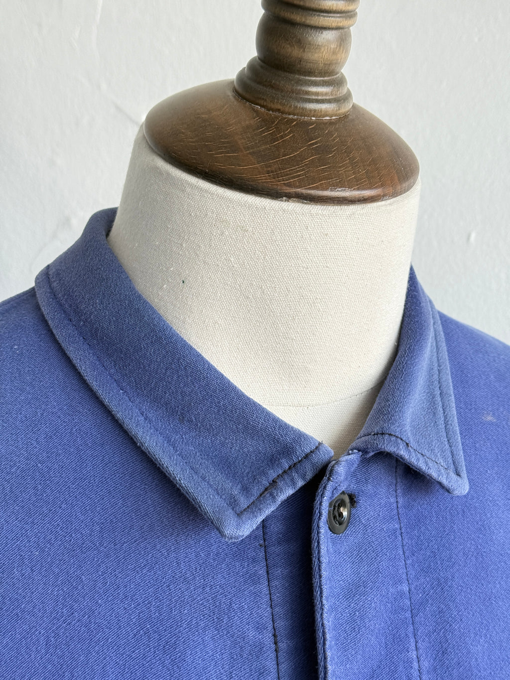 Faded Blue French 1960s Vintage Workwear Chore Jacket CH475 - Medium