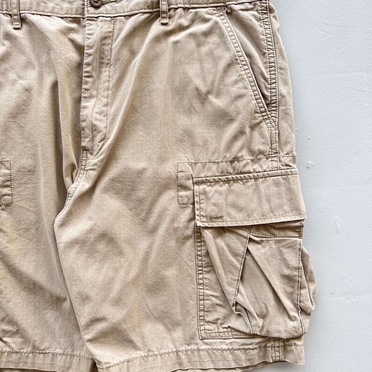 Tan Levi’s Cotton 00’s Cargo Shorts - 36"
