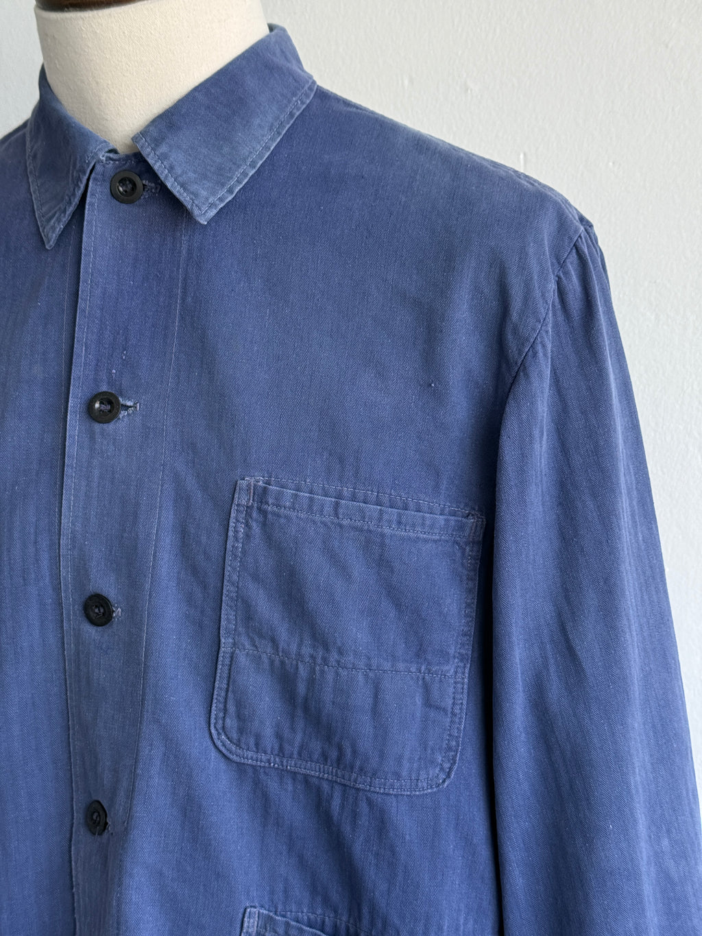 Faded Blue French Herringbone 1970s Vintage Workwear Chore Jacket CH462 - Small