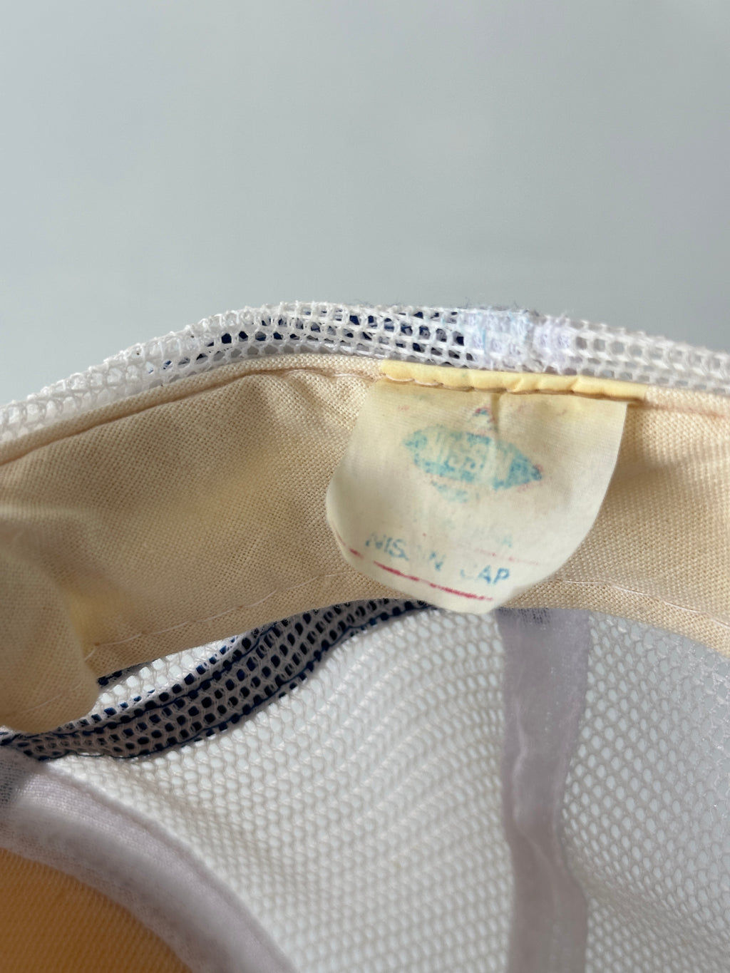 White / Blue Ford 80's Vintage Mesh SnapBack Trucker Cap