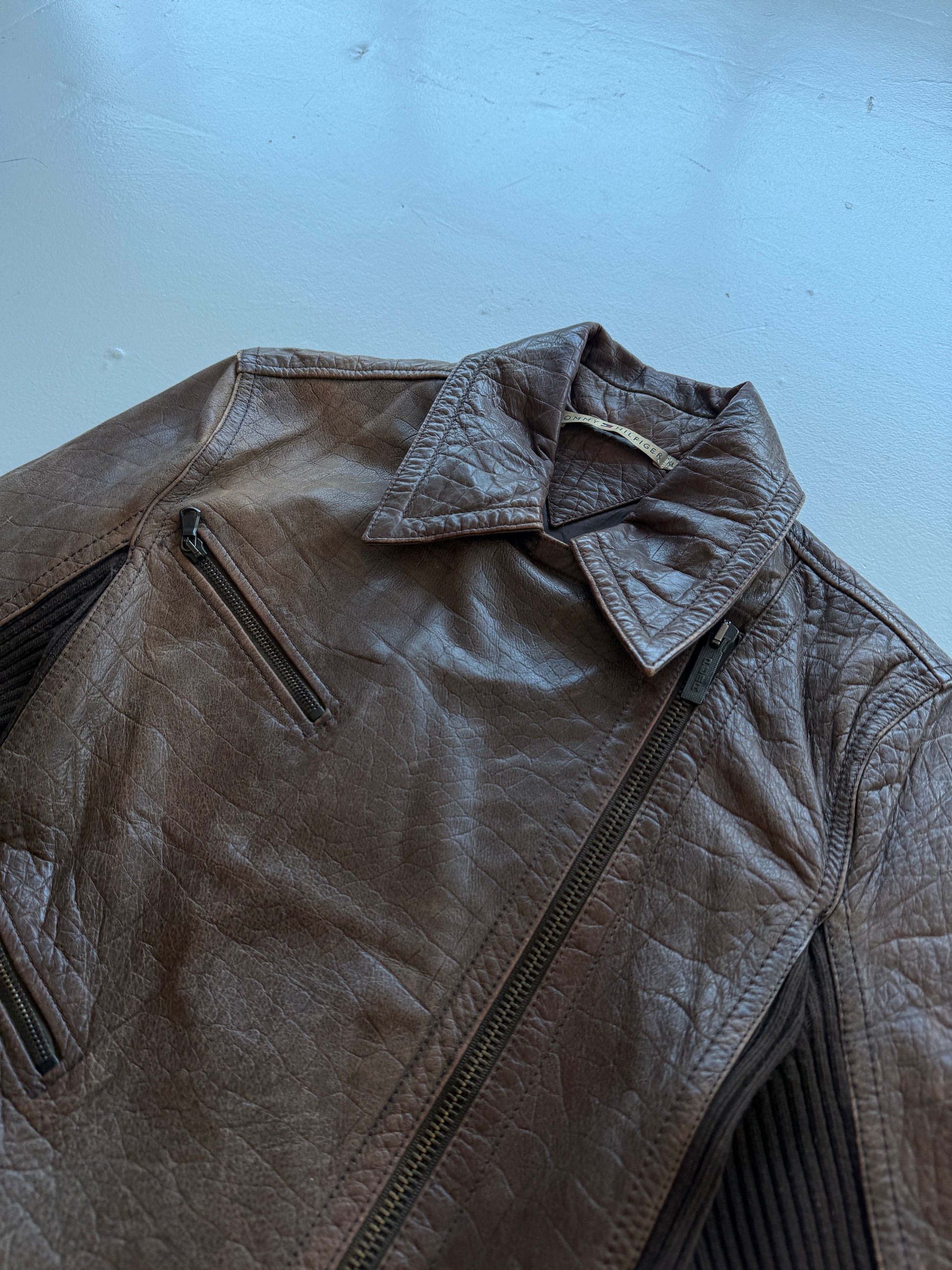 Brown Tommy Hilfiger Y2K Women's Vintage Leather Jacket - Small 8/10