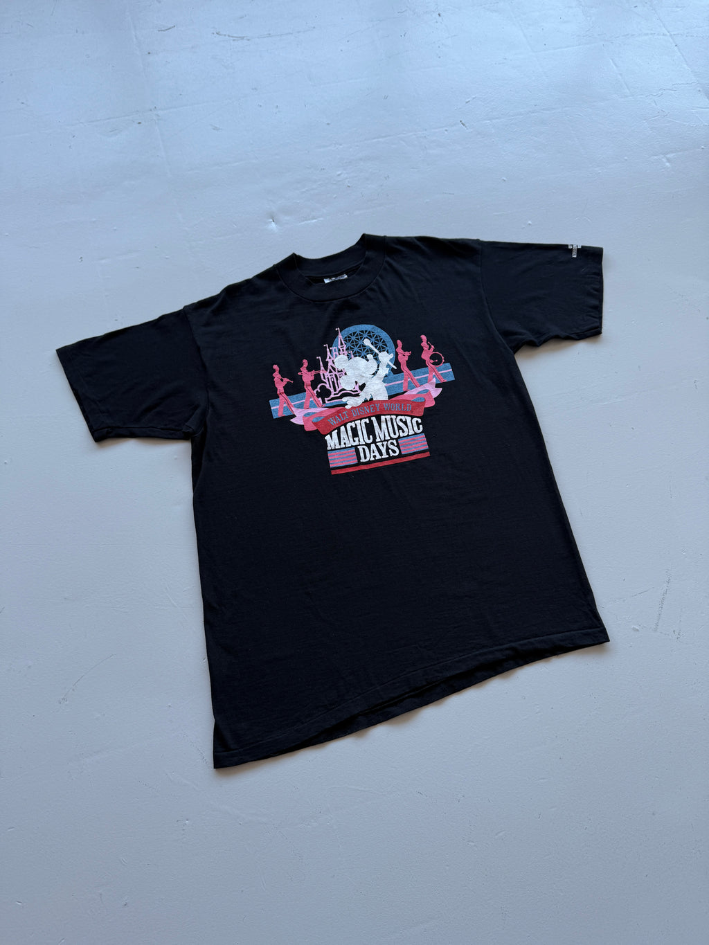 Black Disney Music Vintage 90's Graphic T-shirt - XL