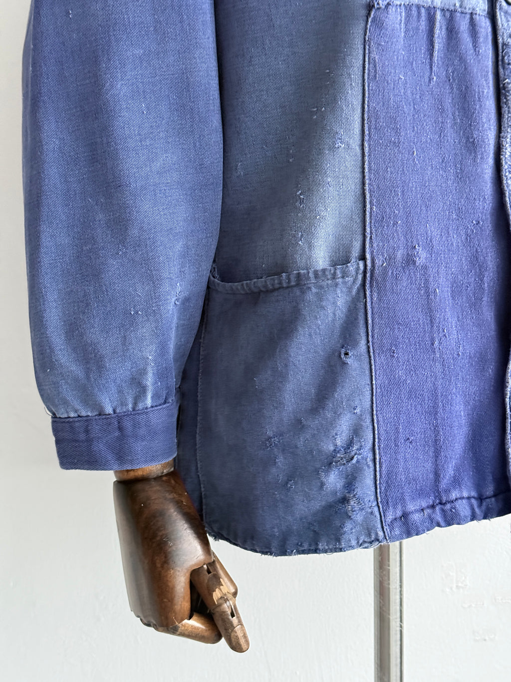 Thrashed Blue French 80's Vintage Workwear Chore Jacket CH562 - Medium