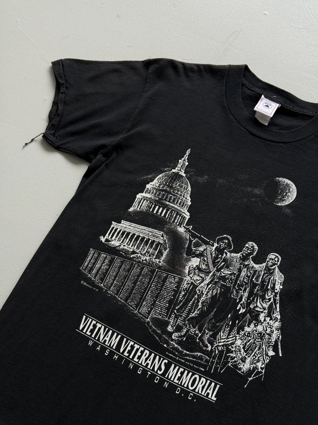 Black Vietnam 90's Vintage Graphic Single Stitch Tourist T-Shirt - Medium