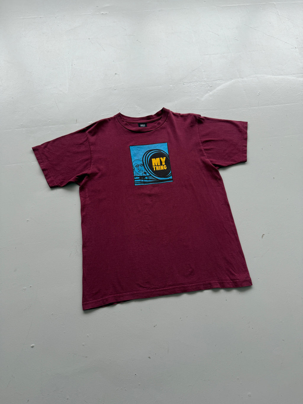 Maroon Early Uniqlo 00's Vintage Graphic Made in USA T-Shirt - Medium