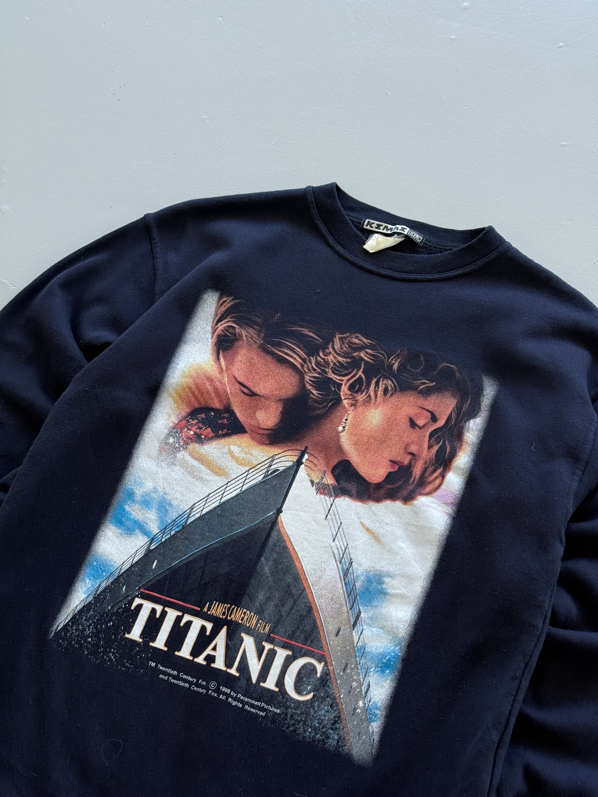 Black Titanic 90's Vintage Graphic Movie Poster Sweatshirt Jumper - Small