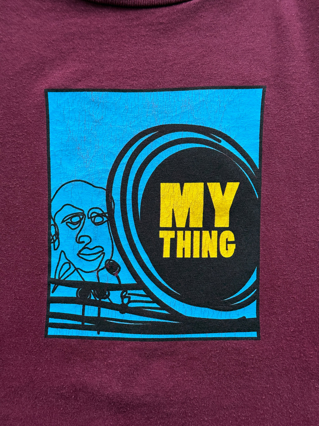 Maroon Early Uniqlo 00's Vintage Graphic Made in USA T-Shirt - Medium
