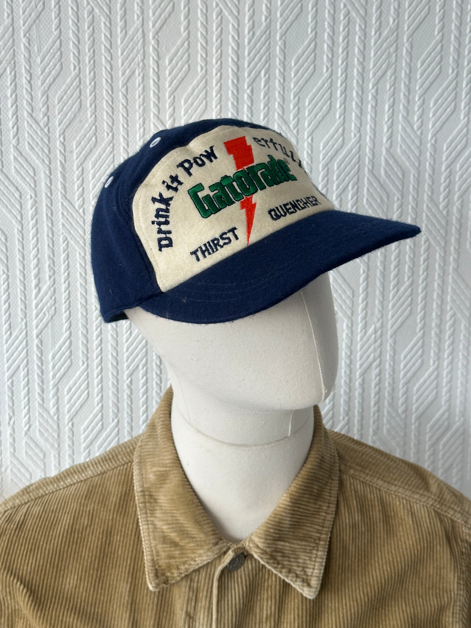 Navy Gatorade Thirst Quencher 80's Vintage SnapBack Trucker Cap