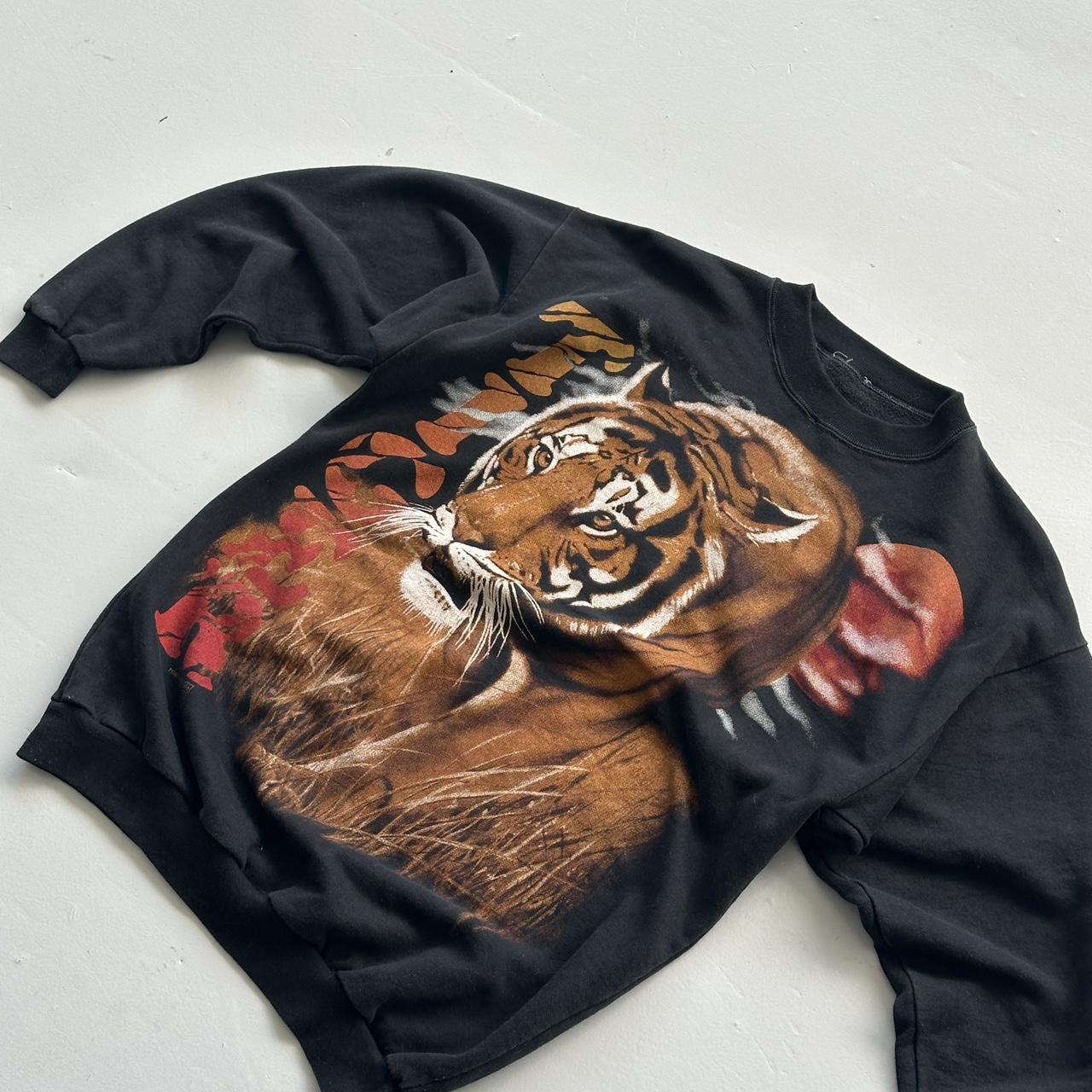 Black Tiger 90’s Vintage Graphic Sweatshirt - Medium