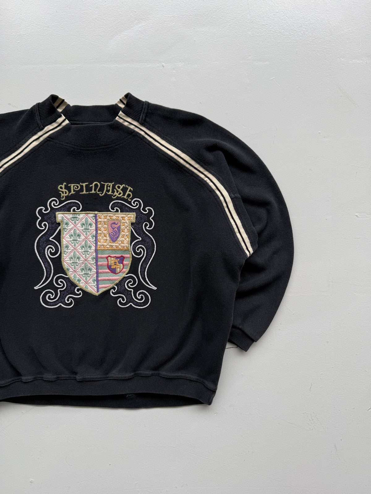 Spinash Finest Fabrics Crest 90's Vintage Sweatshirt - Boxy Small
