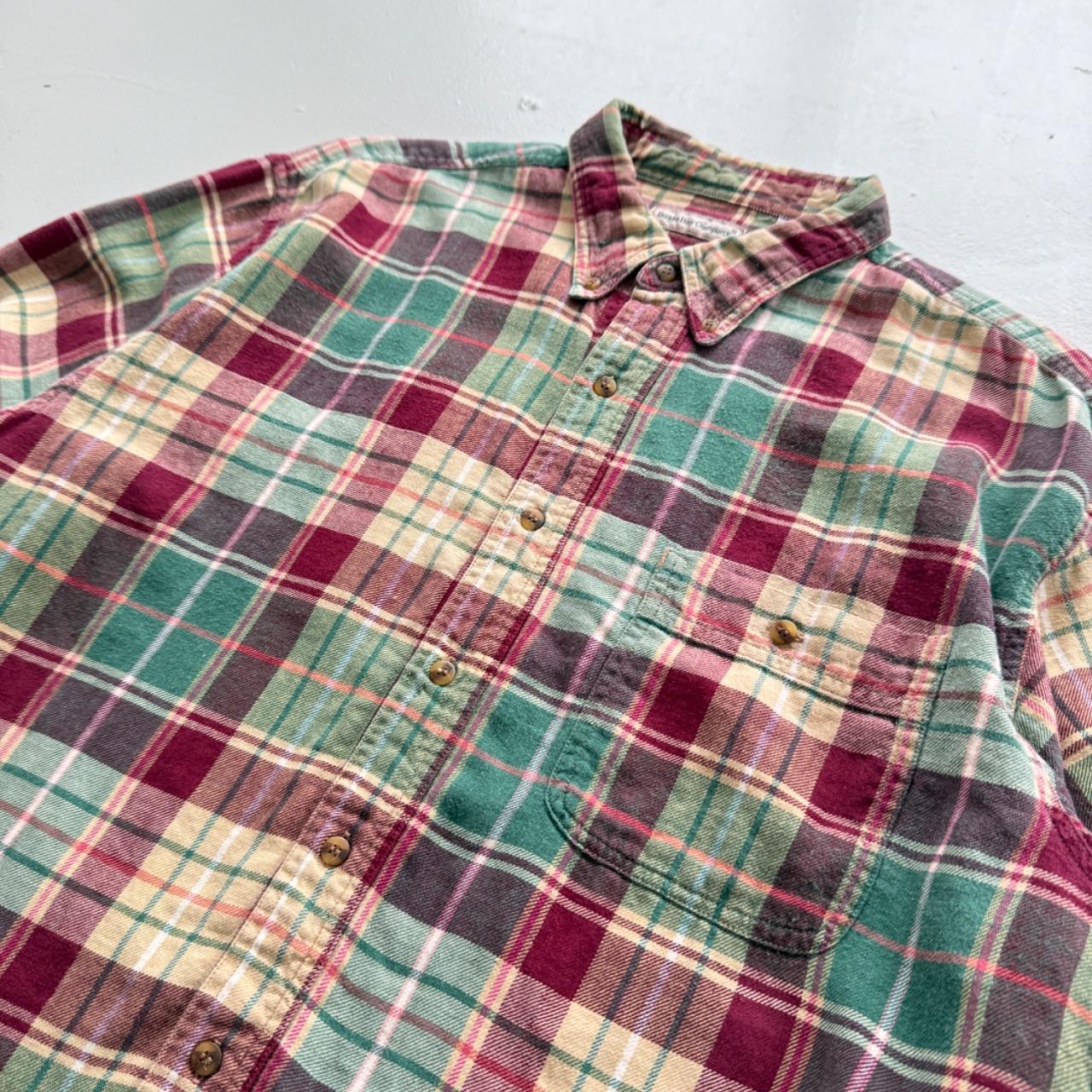 Green and Red Checkered Long Sleeve 90s Vintage Flannel Shirt - Large