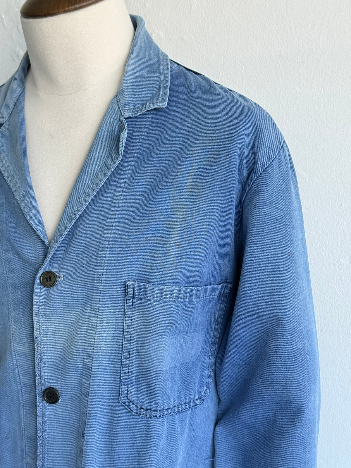Thrashed Blue French 1950's Vintage Workwear Chore Jacket CH482 - Medium