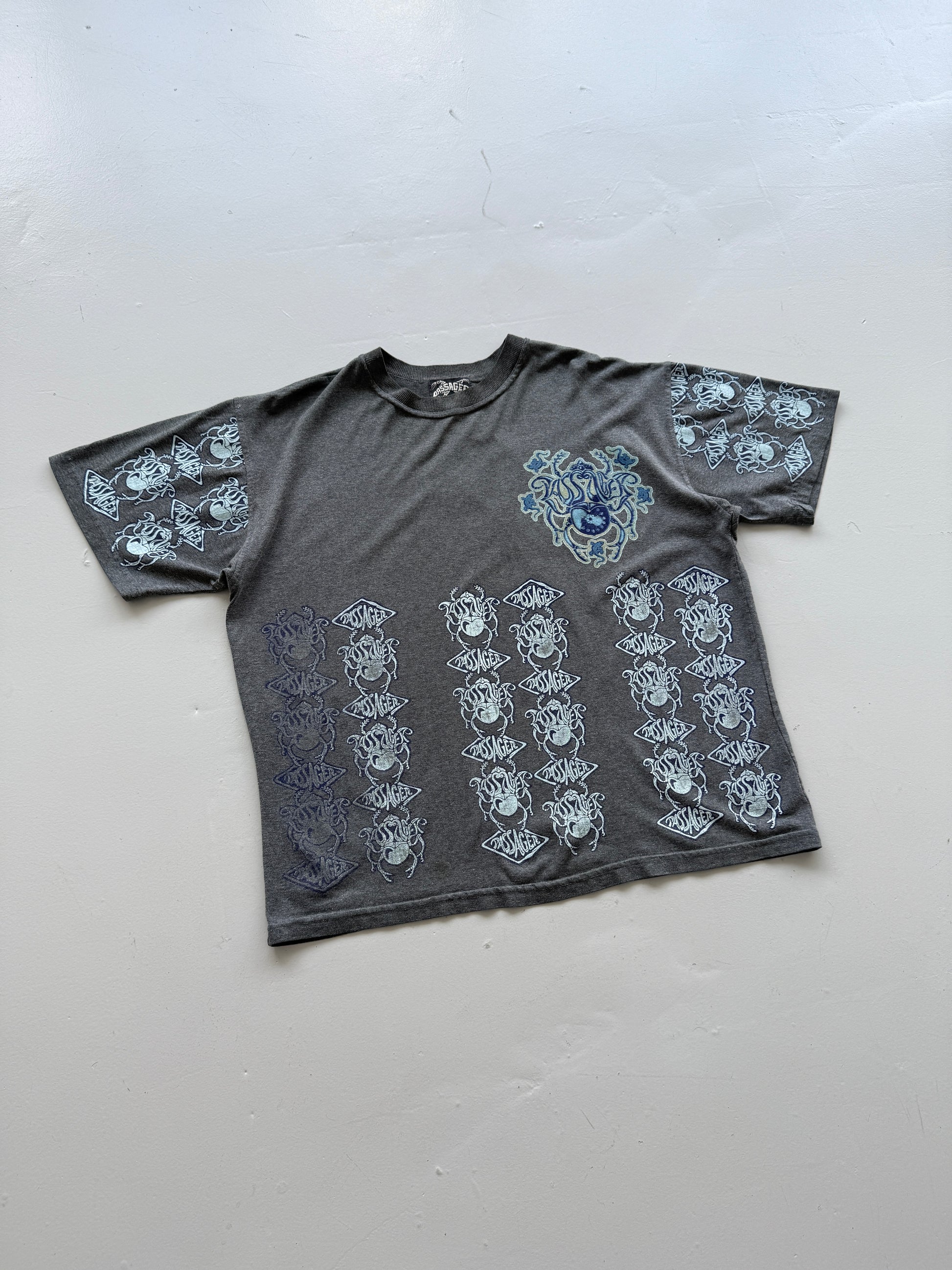 Grey Passager Modern Tribes Scarab Beetle Y2K Vintage Graphic T-Shirt - XL