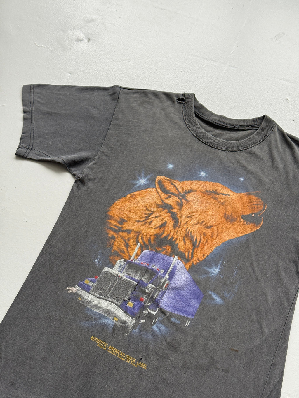Faded Wolf & Truck 90's Vintage Graphic T-Shirt - Medium