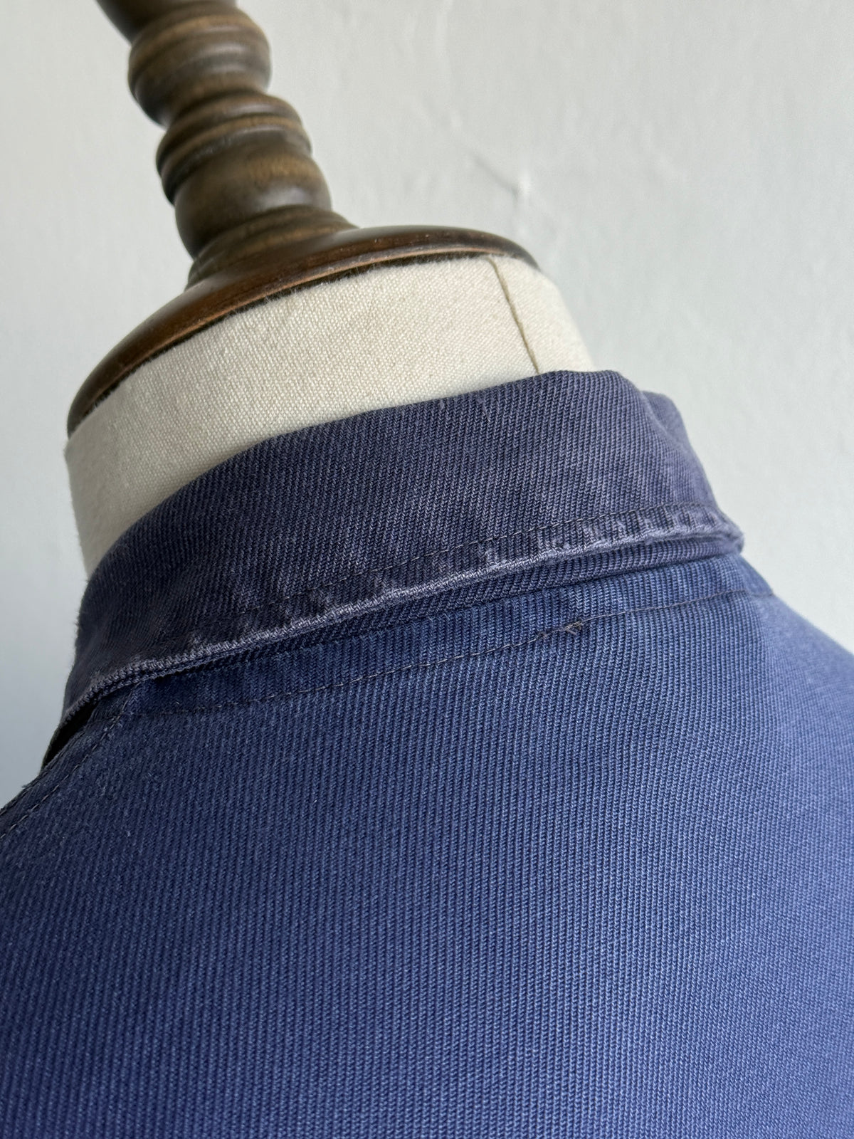 Thrashed Blue French Vintage Workwear Chore Jacket CH428 - Medium