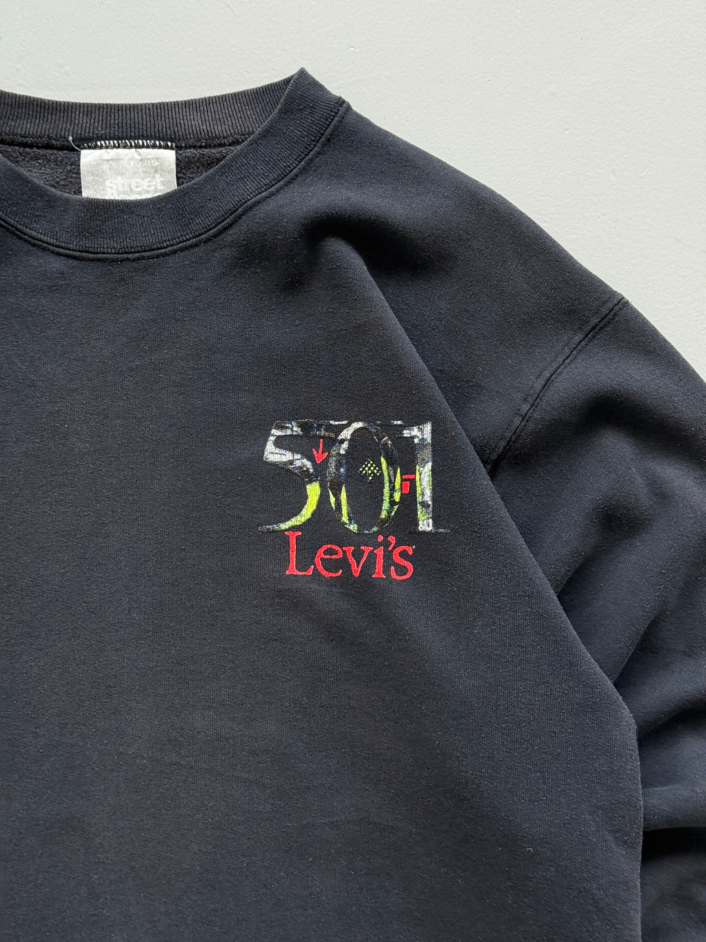 Levi's 501 City Blue 80's Vintage Graphic Sweatshirt - Medium
