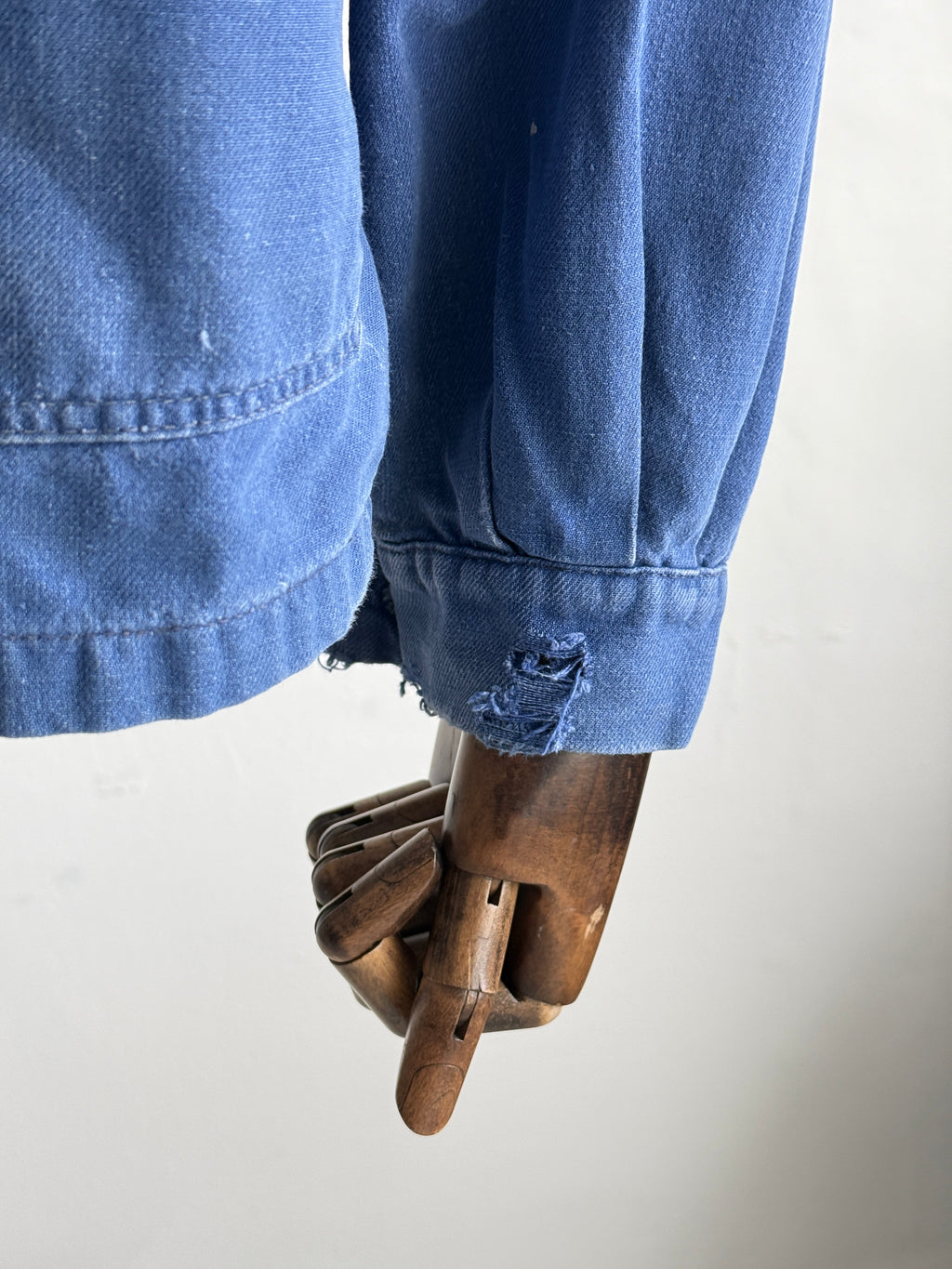 Thrashed Blue French 50s/60s Vintage Workwear Chore Jacket CH526 - Small