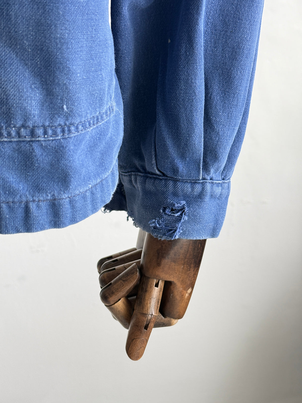 Thrashed Blue French 50s/60s Vintage Workwear Chore Jacket CH526 - Small
