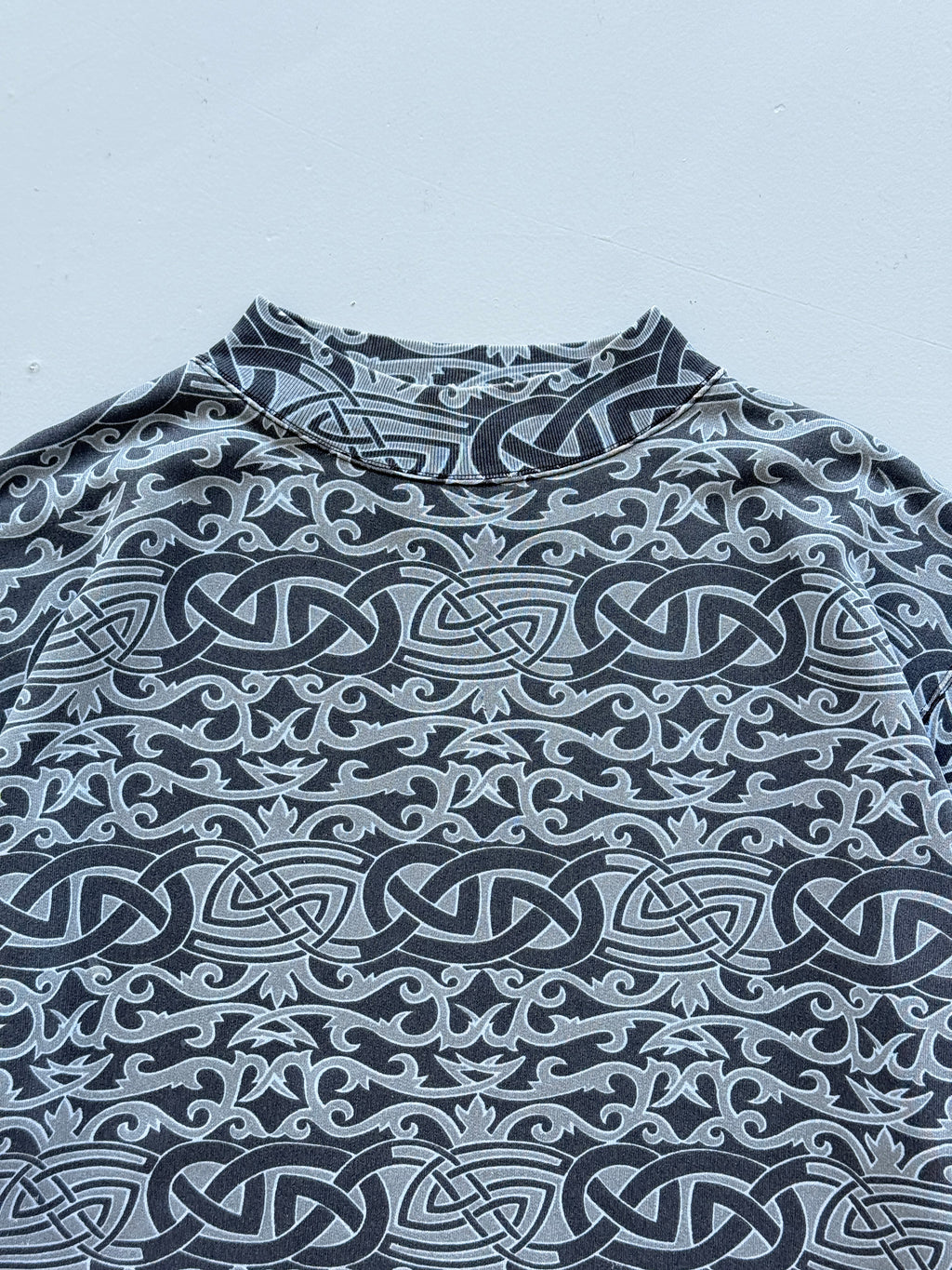Gotcha All-Over Print 90's Vintage Surf Sweatshirt - Medium Oversized