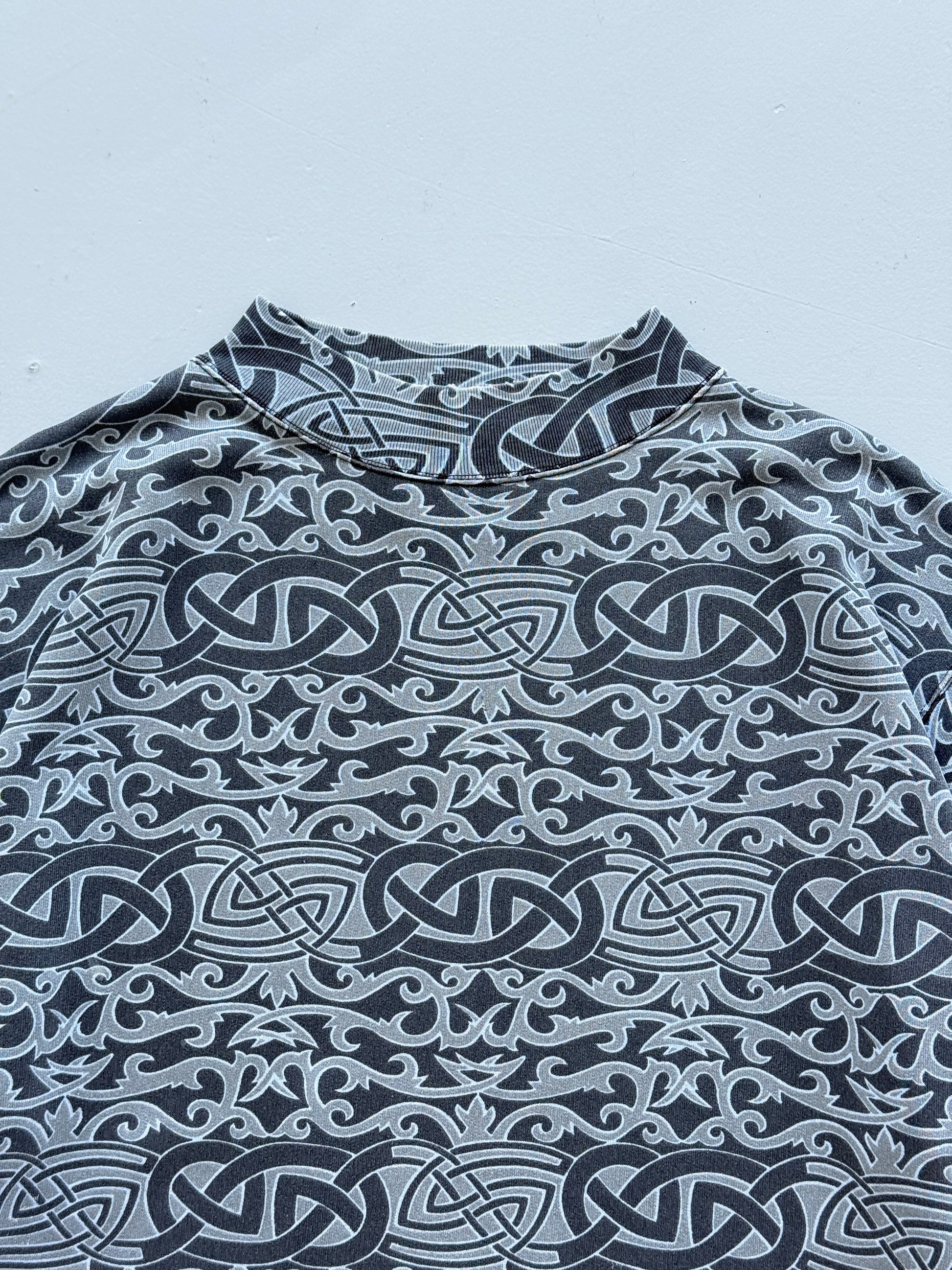 Gotcha All-Over Print 90's Vintage Surf Sweatshirt - Medium Oversized