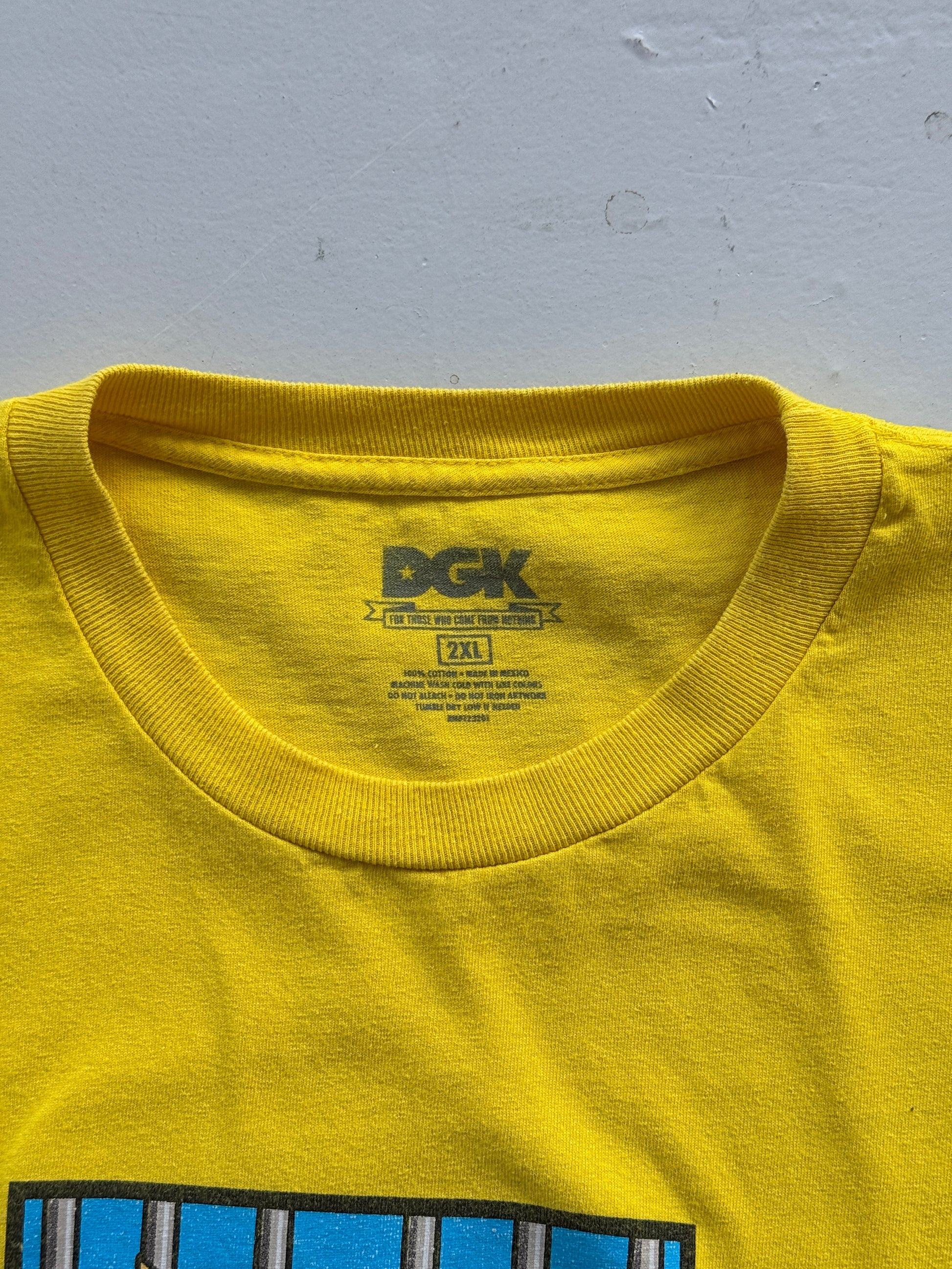 Yellow DGK Skateboards 00's Vintage Donald Trump Cartoon Graphic T-Shirt - XL