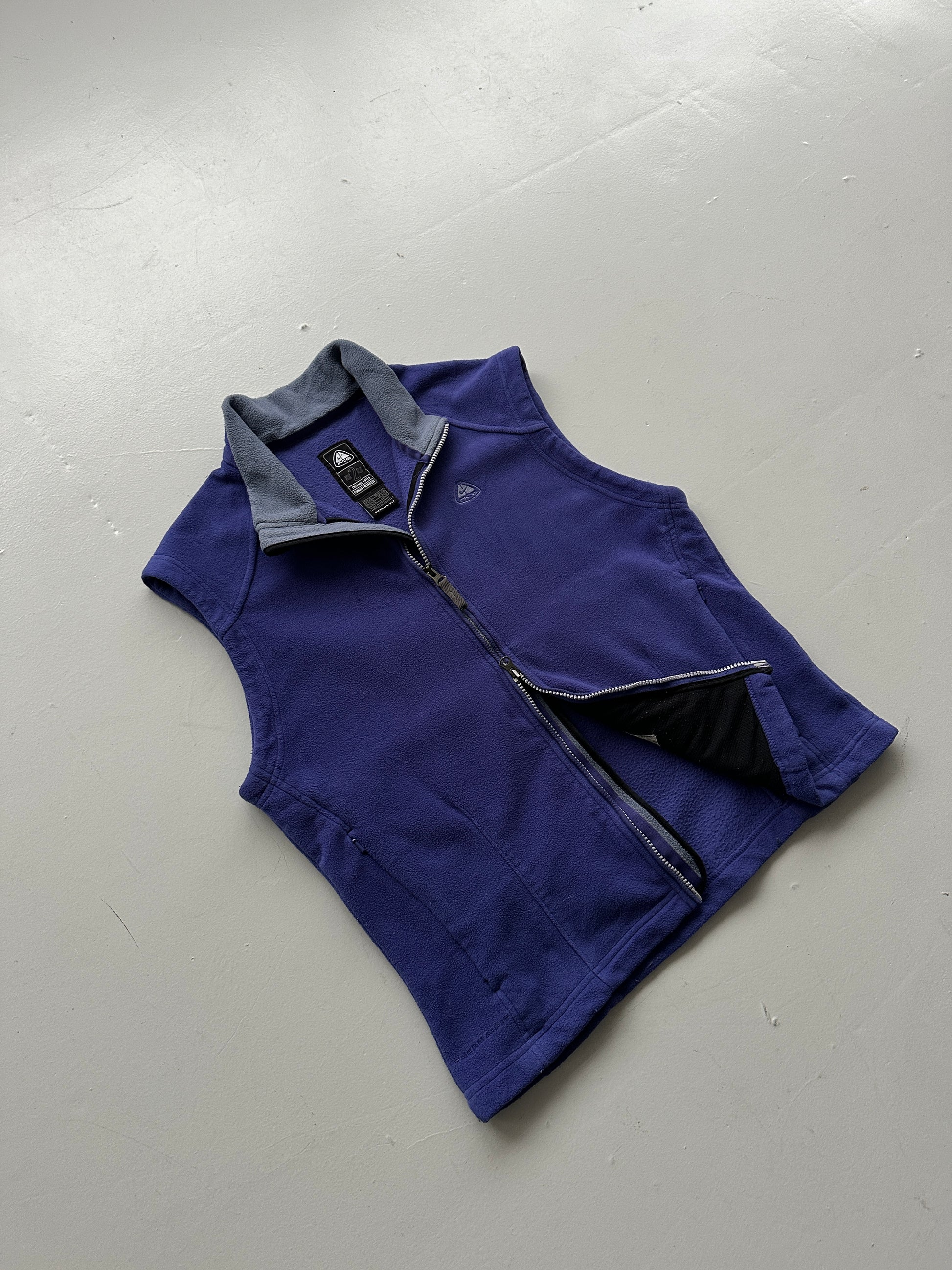 Womens Nike ACG 00's Outdoors Purple Gilet Fleece - Large