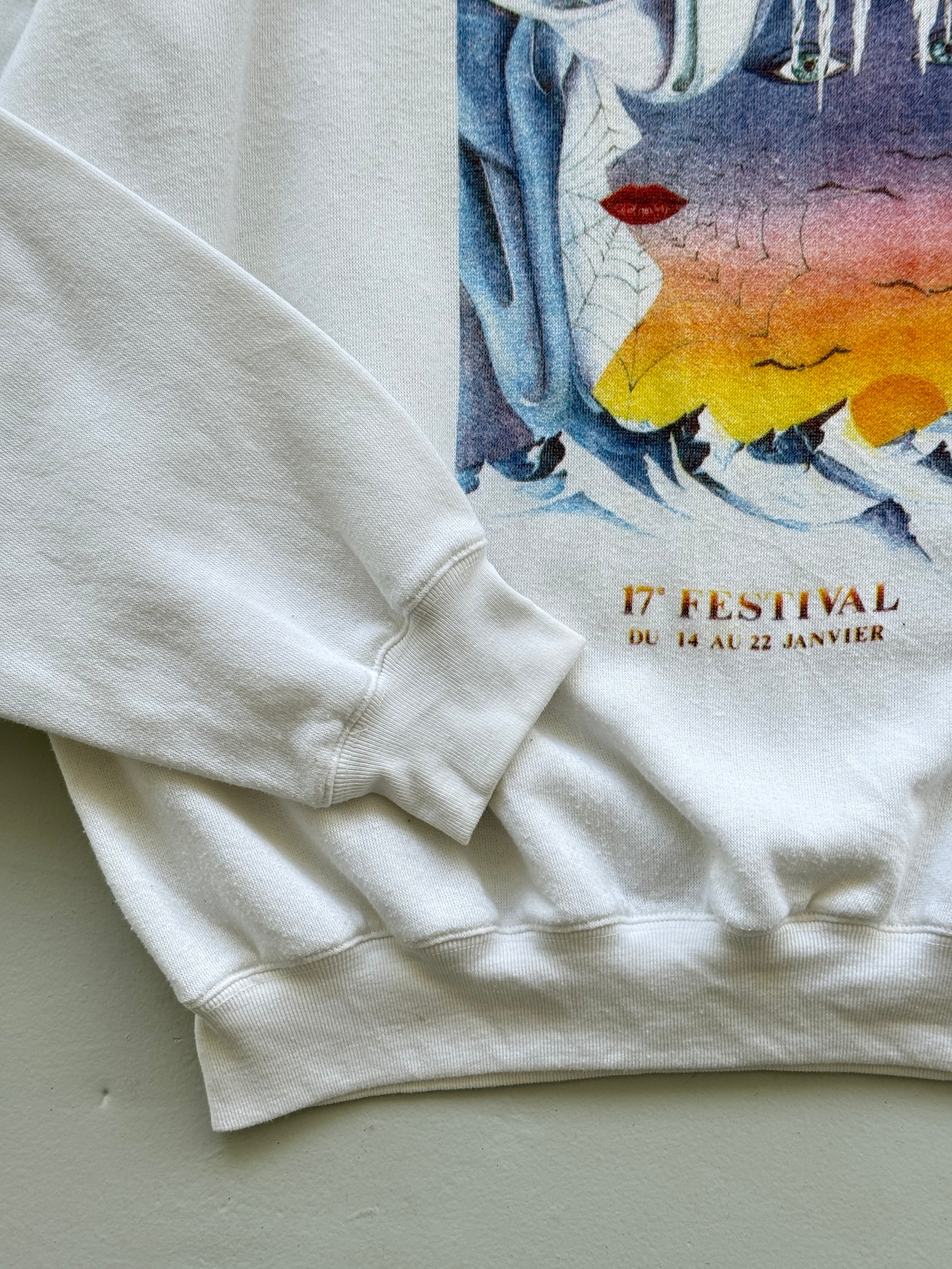 White Avoriaz 80's Vintage Ssychedelic Ski Resort Graphic Sweatshirt - Medium