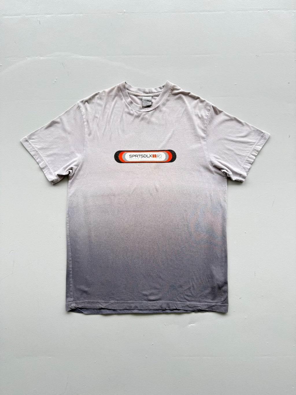 Nike SPRTSDLX Sports Deluxe Series Vintage Graphic T-Shirt - Large