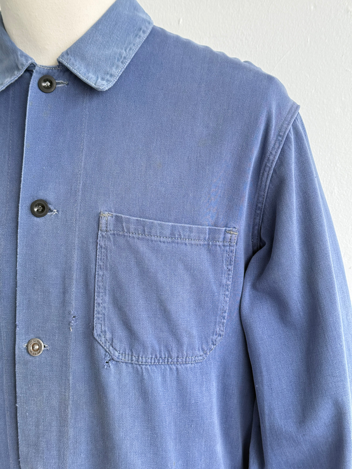 Thrashed Blue French 1950's Vintage Workwear Chore Jacket CH535 - Medium