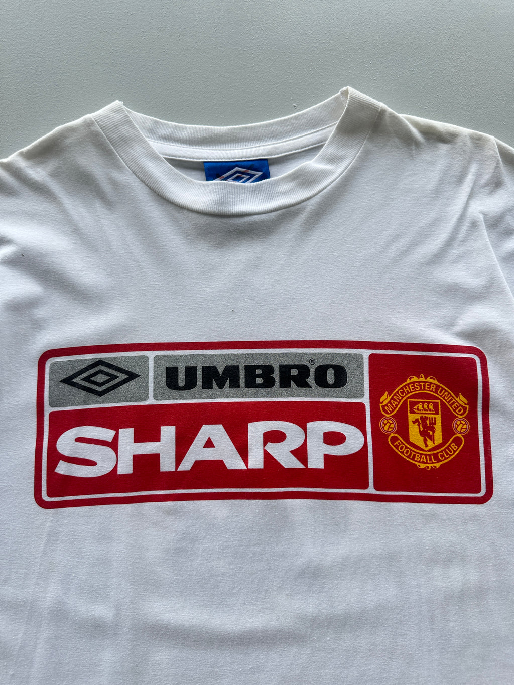 Umbro Manchester United Sharp 90's Vintage T-Shirt - Large