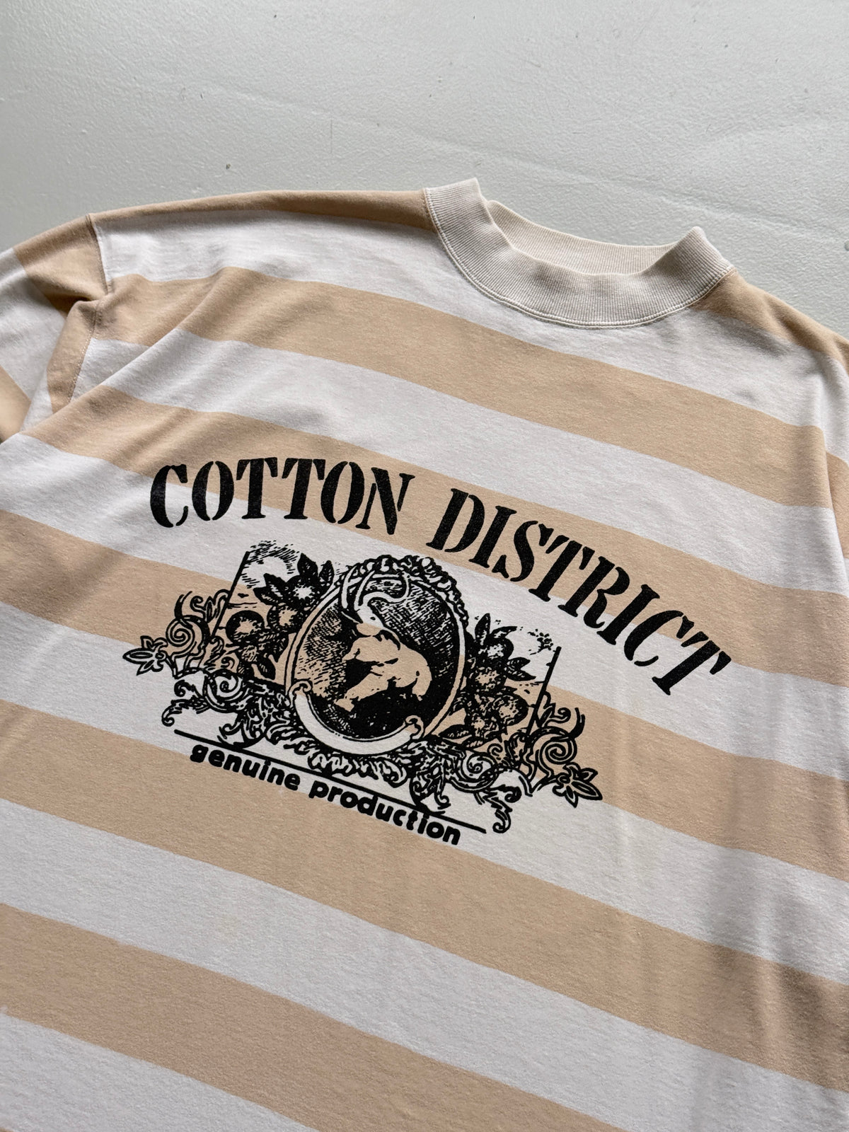 Cotton District Striped 90's Vintage Long Sleeve Sweatshirt - Medium