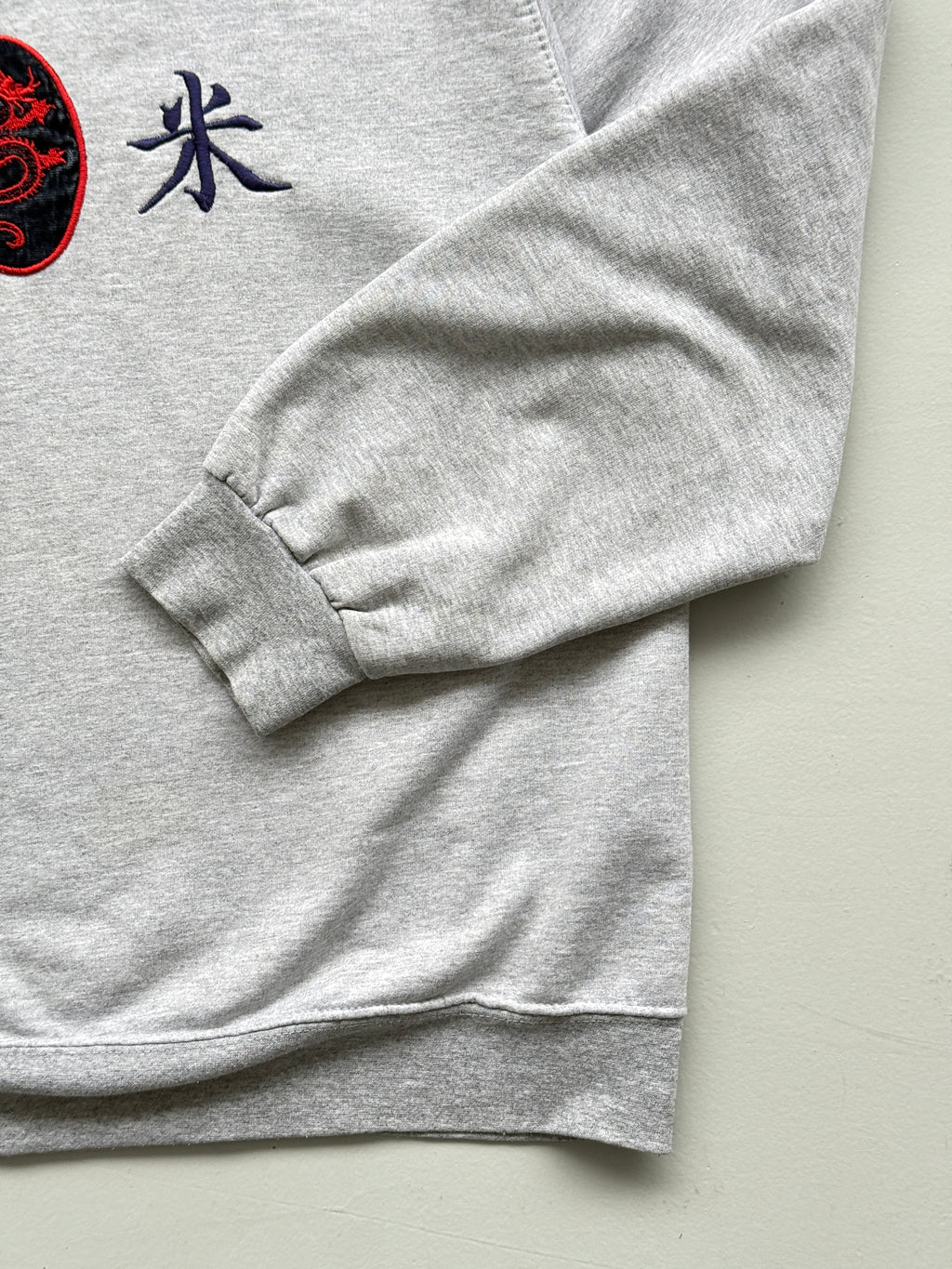 Axel News Chinese Dragon 90's Vintage Sweatshirt - Large