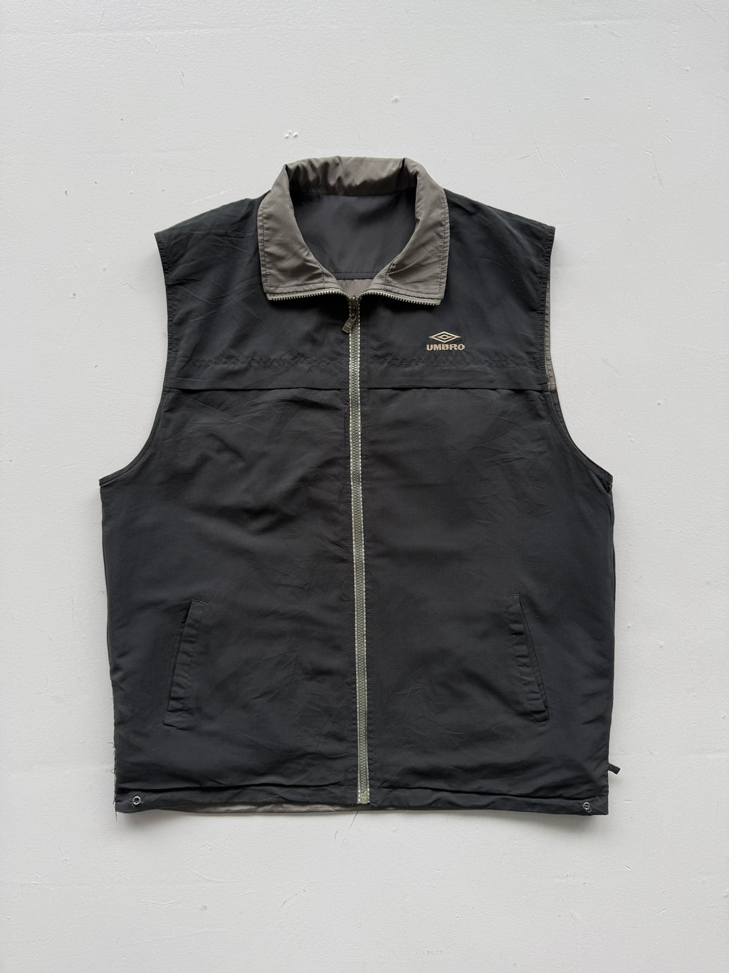 Grey Reversible Umbro 00's Vintage Y2K Utility Vest - XL