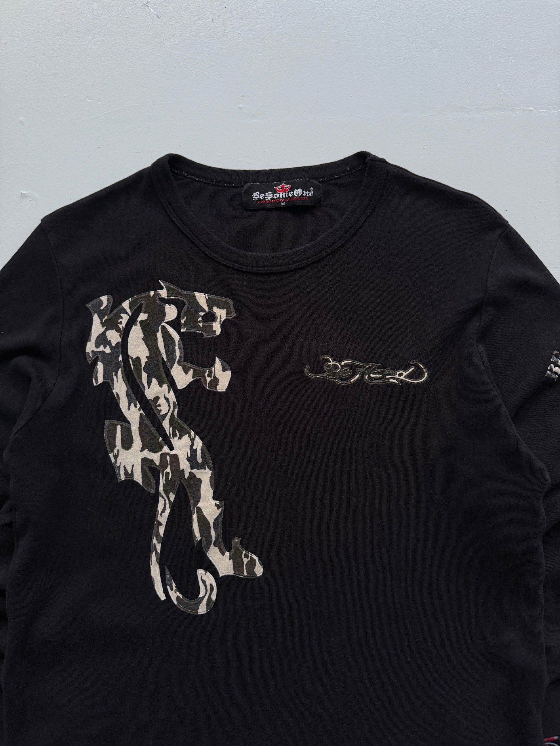 Black 00's Vintage Y2K Graphic Long Sleeve T-Shirt - Medium