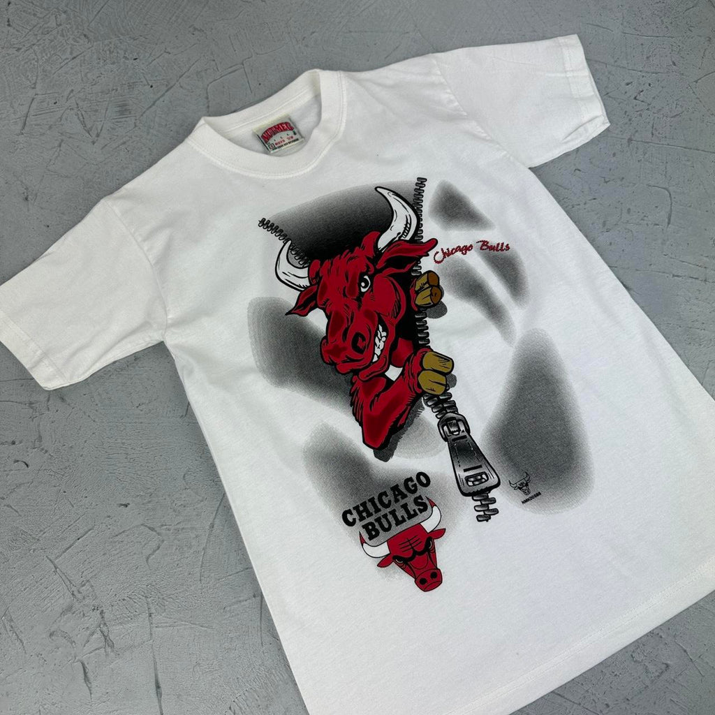 White Vintage Chicago Bulls NBA Baby T-shirt - Small Size 6/8