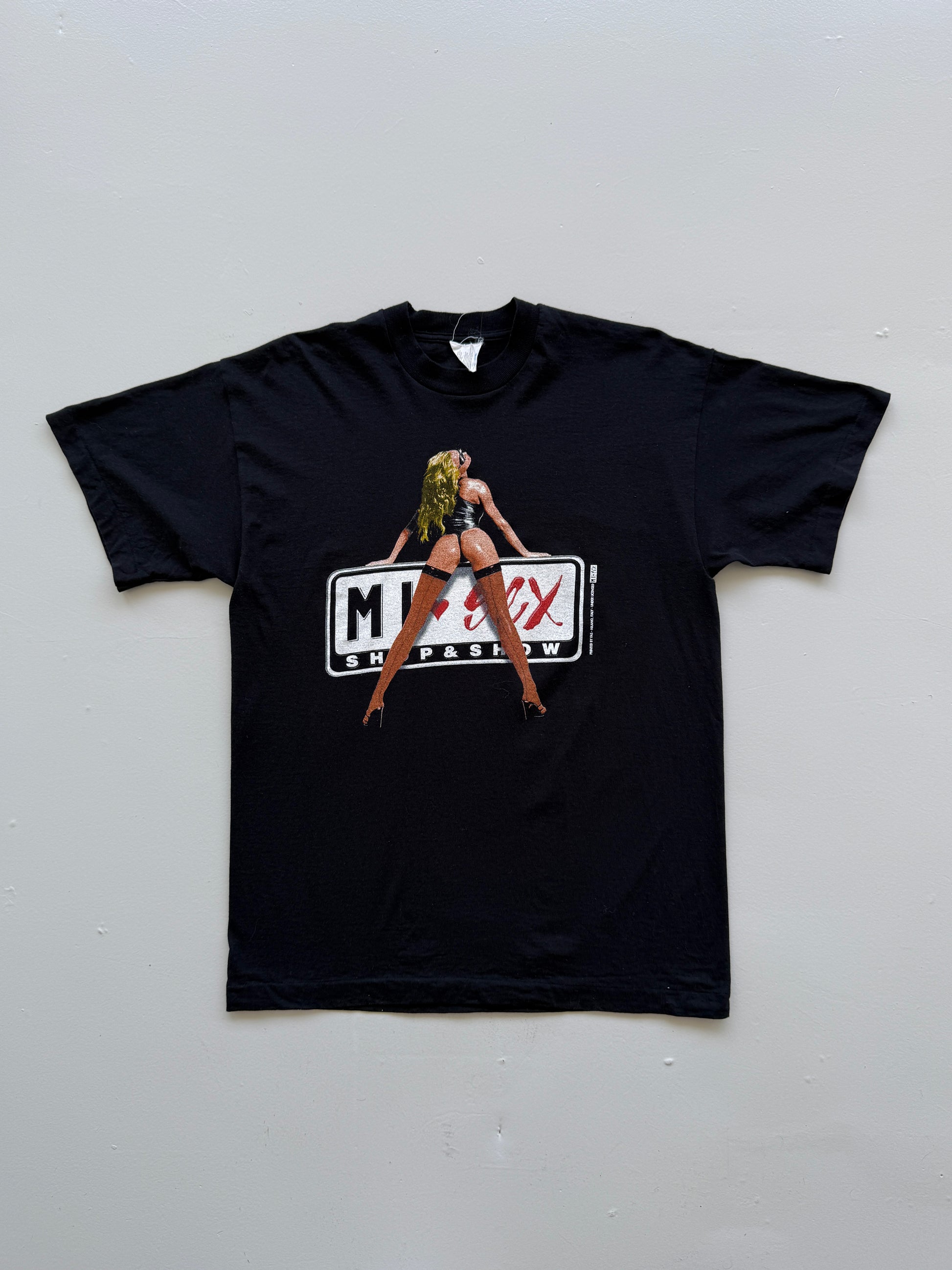 Black High Heal Women 90's Vintage Graphic Single Stitch T-Shirt - Large