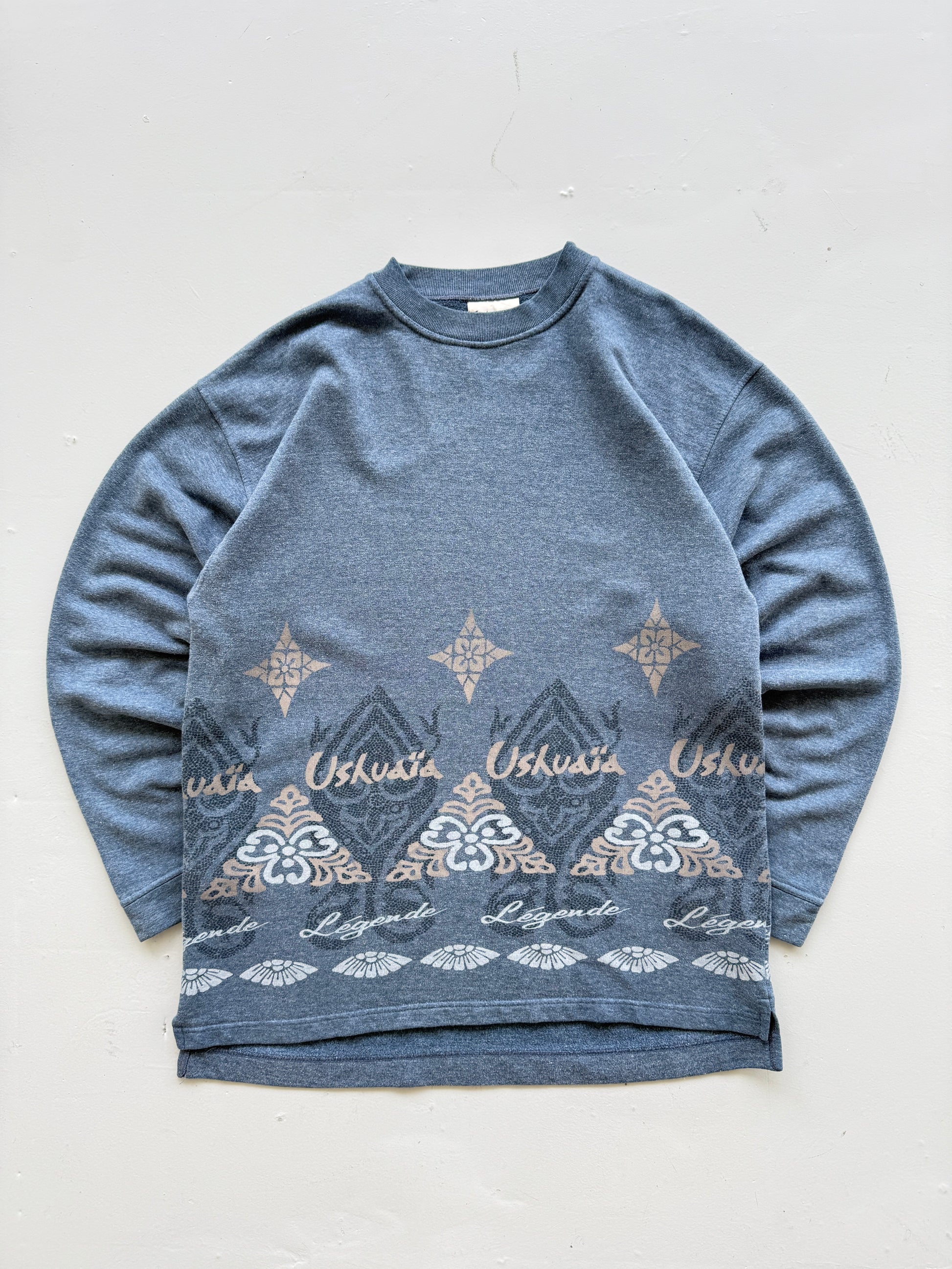 Ushuaïa Légende 90's Vintage Graphic Sweatshirt - Large