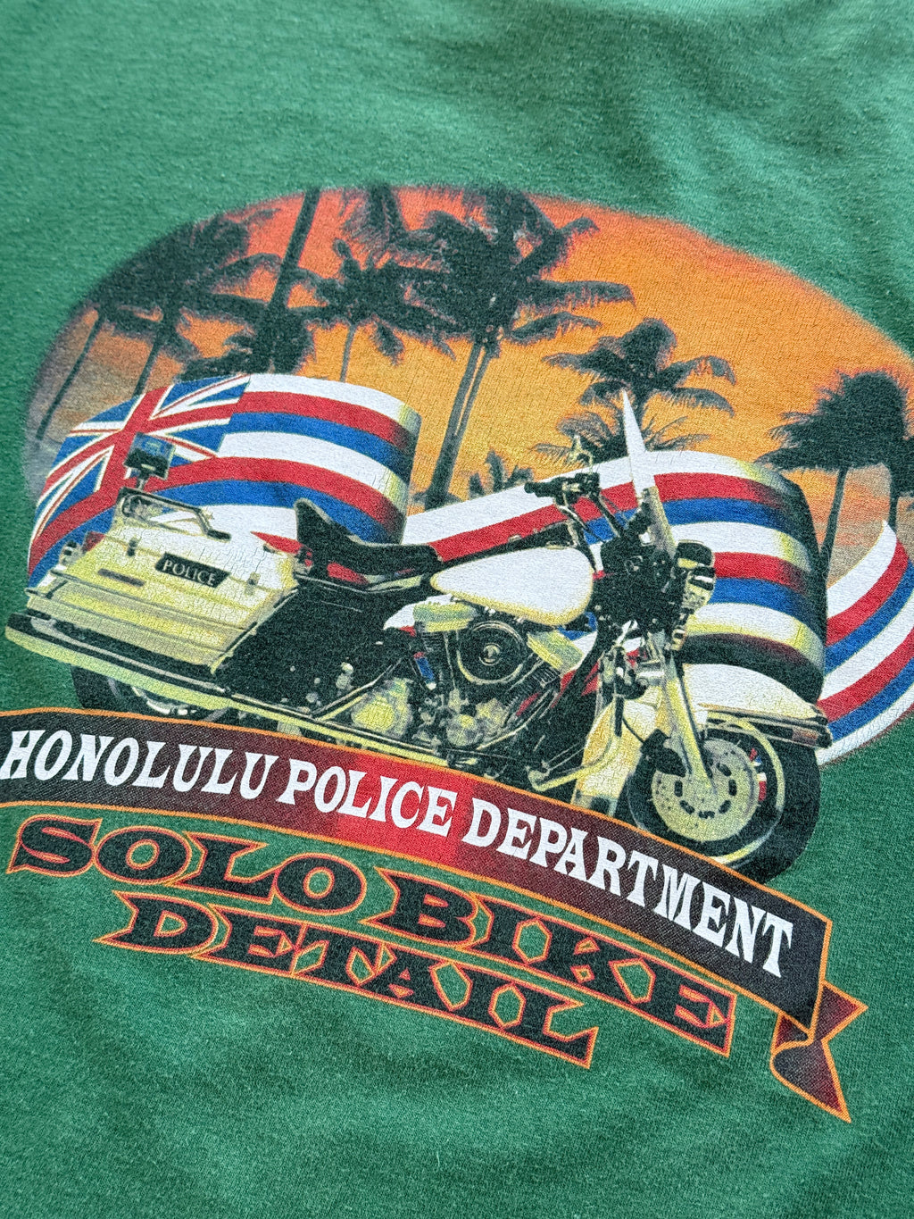 Green Honolulu Police 00's Vintage Graphic T-Shirt - Medium