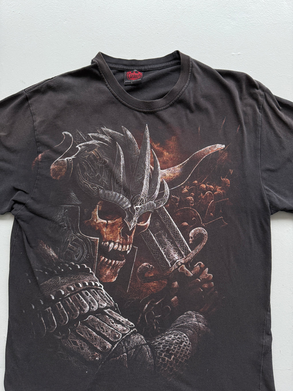 Faded Black Skull Knight 00's Vintage Metal Graphic T-Shirt - Medium