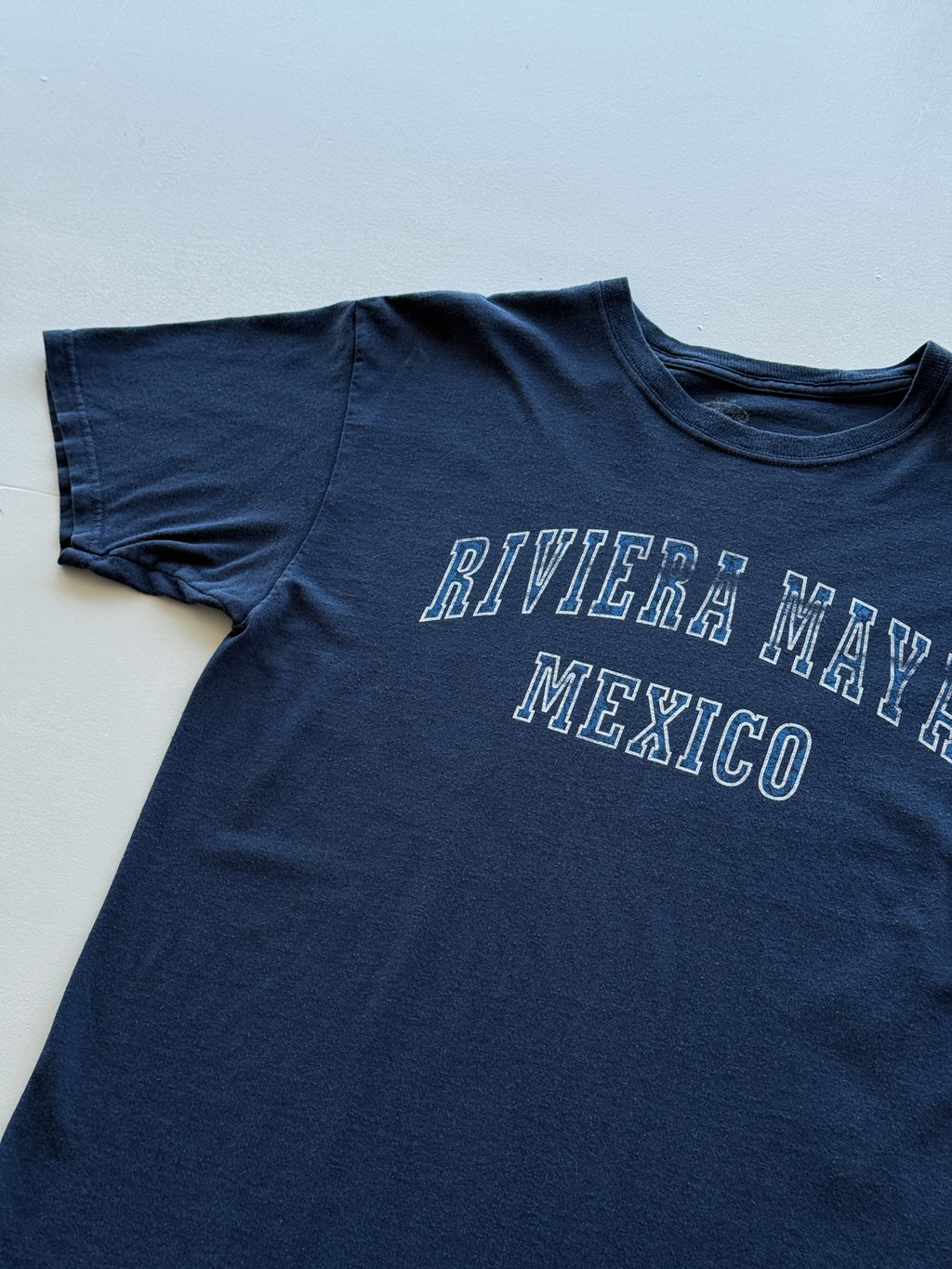 Navy Riviera Maya Mexico Vintage Graphic T-Shirt - Medium