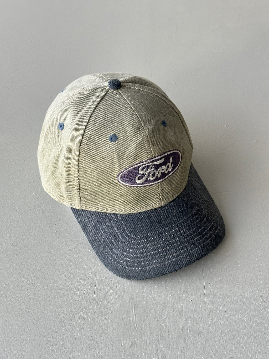 Stone / Navy Ford 90's Vintage SnapBack Trucker Cap
