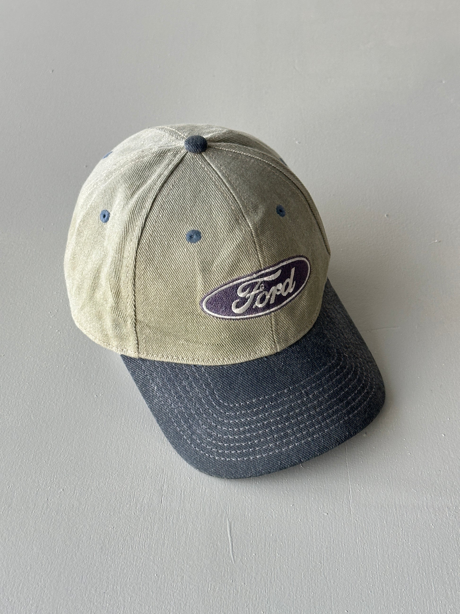 Stone / Navy Ford 90's Vintage SnapBack Trucker Cap