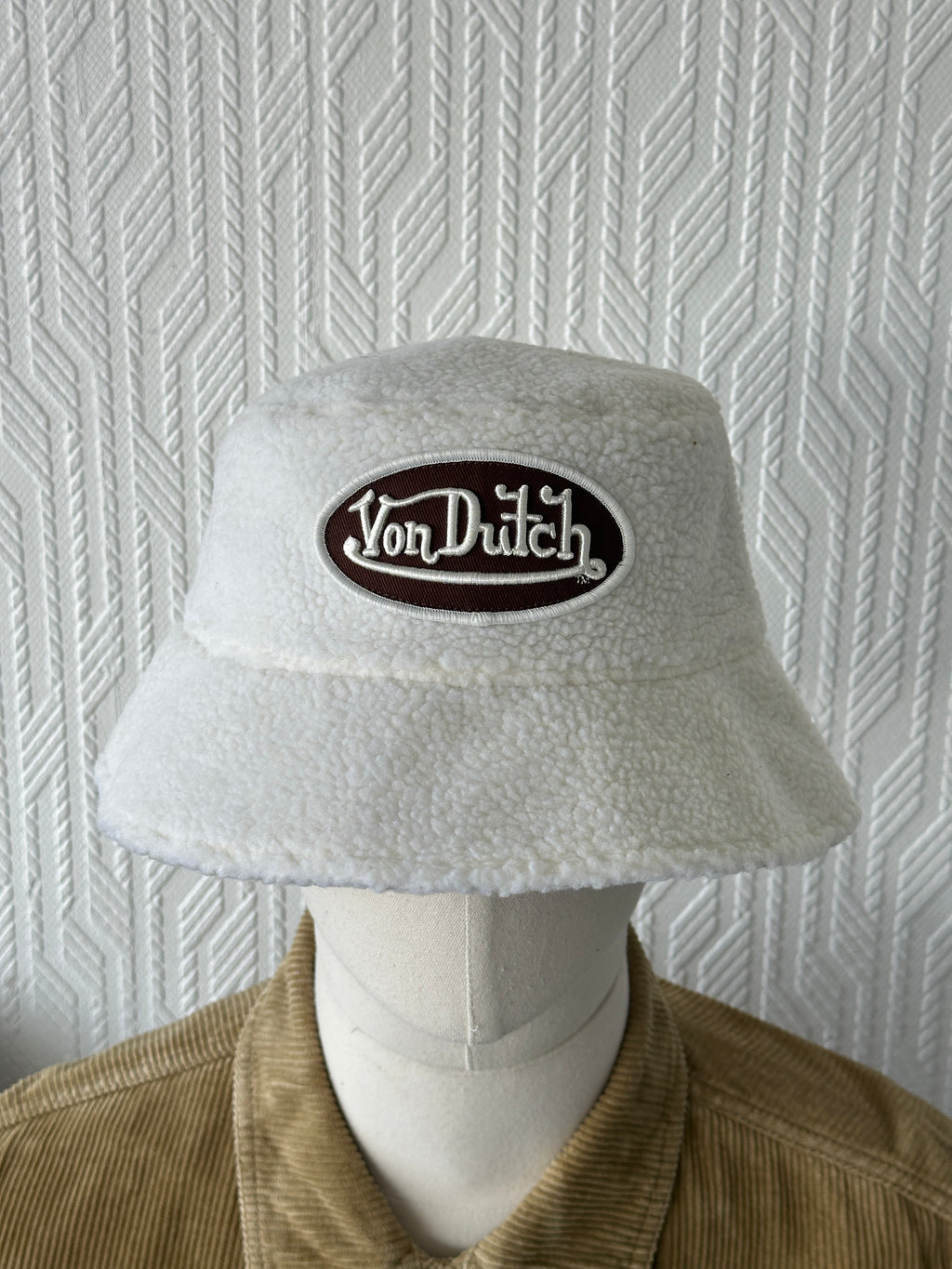 White Von Dutch Y2K Vintage Sherpa Bucket Hat