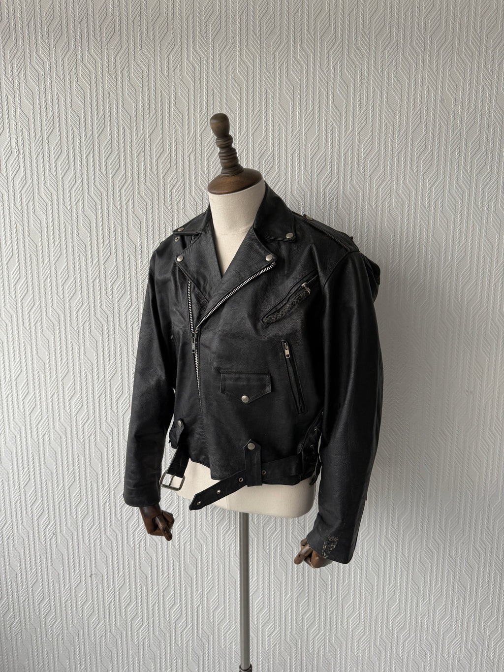 Black 80's Vintage Leather Biker Jacket - Medium