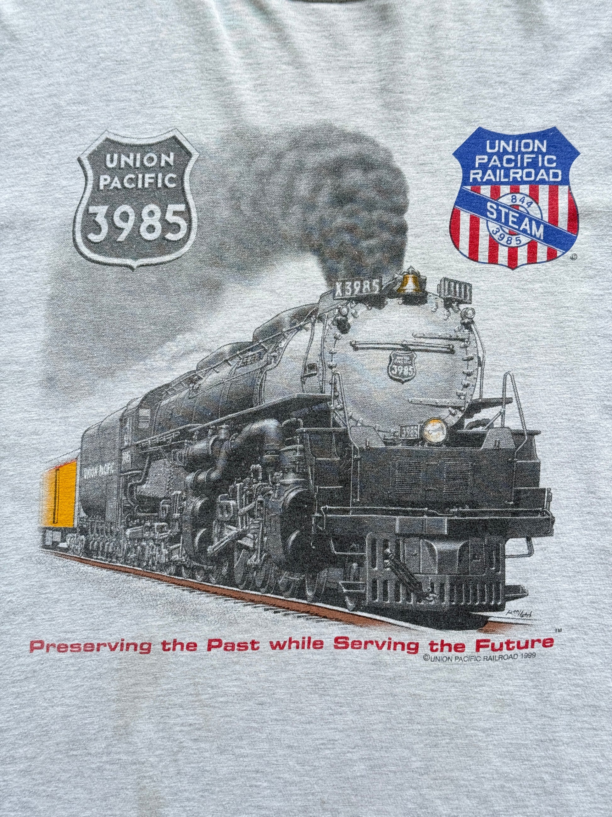 Grey Union Pacific 00's Vintage Train Graphic T-Shirt - XL