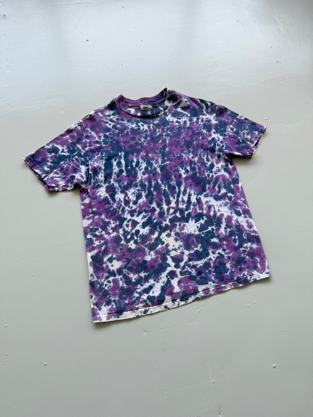 Purple Tie-Dye 90's Vintage Single Stitch Blank T-Shirt - Medium