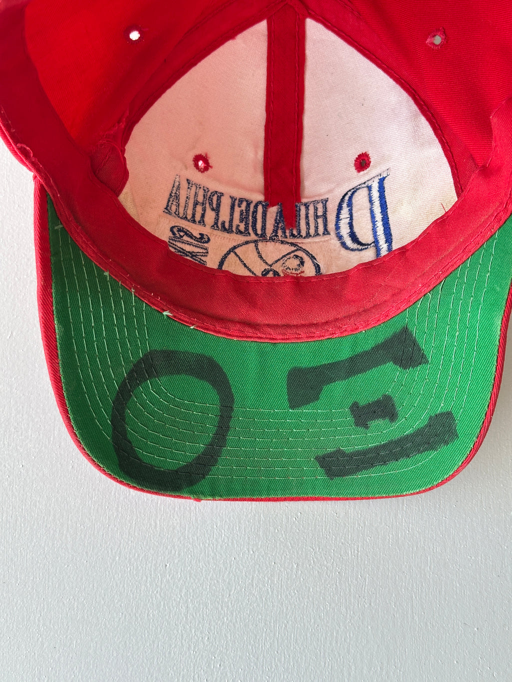 Red Philadelphia 76ers 90's Vintage SnapBack Trucker Cap