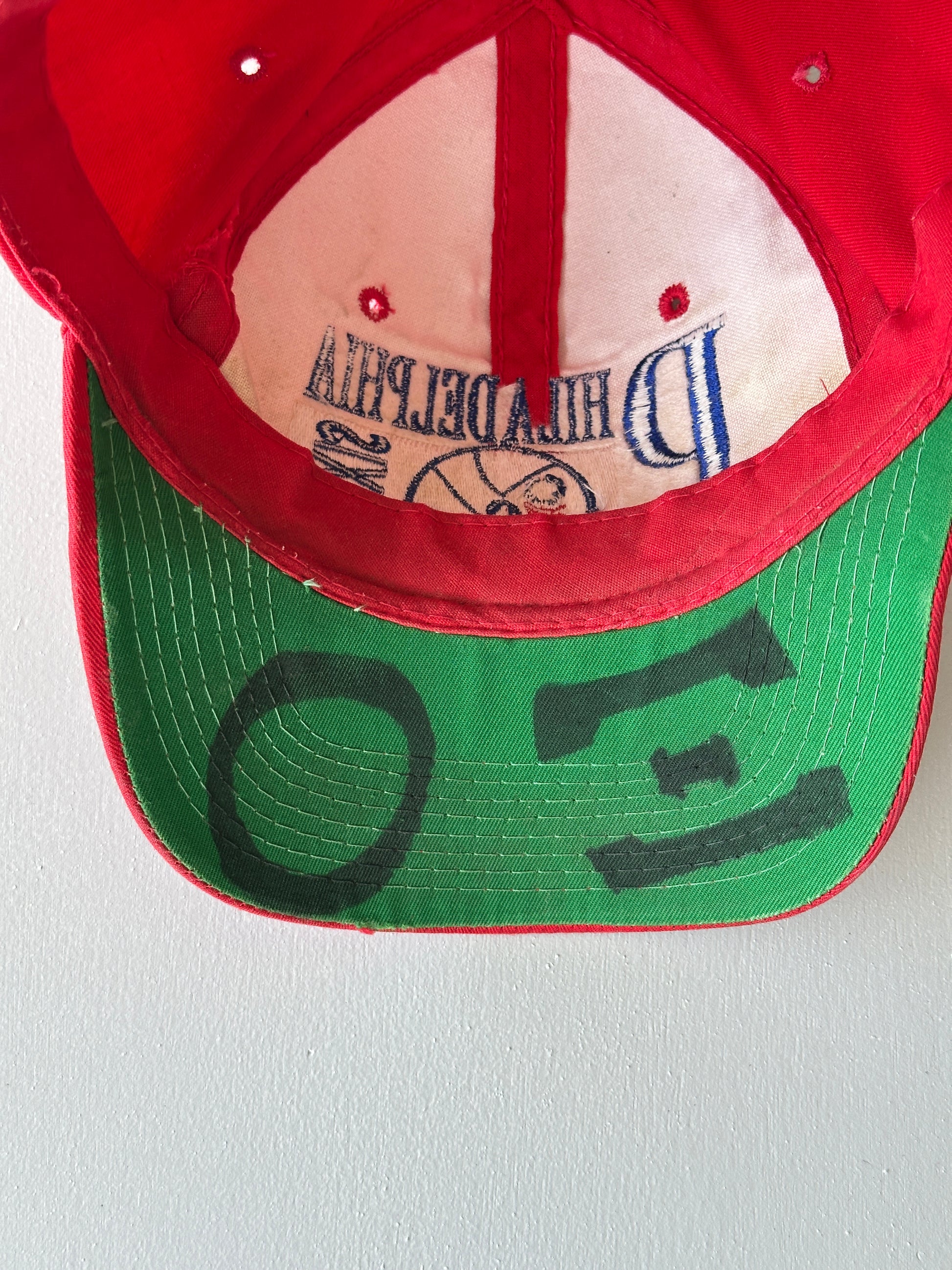 Red Philadelphia 76ers 90's Vintage SnapBack Trucker Cap