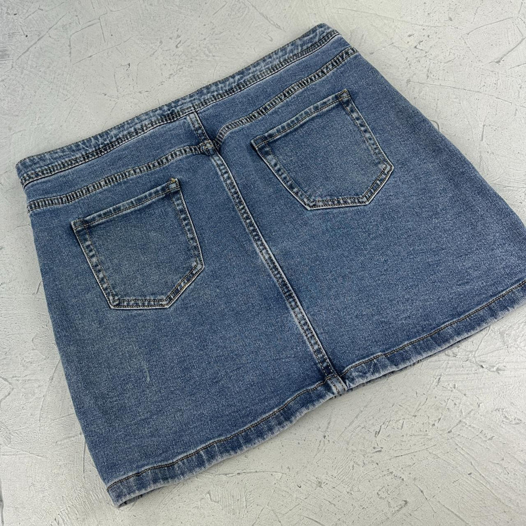 Womens Y2K Denim Mini Skirt - 32” x 15” Medium Size 10